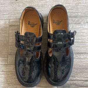 MARY JANE DR MARTINS